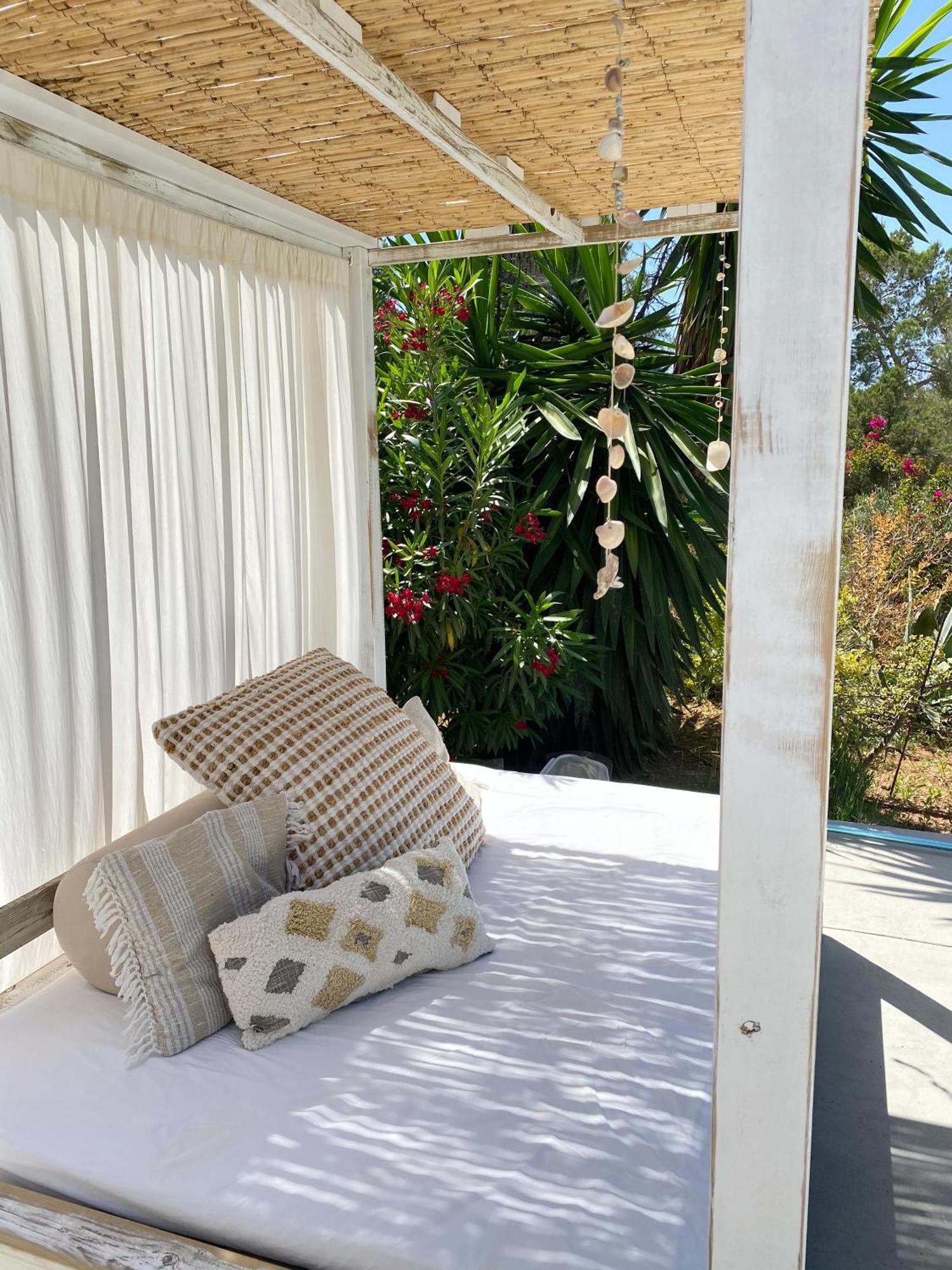 Boutique Hotel Casa Caracol - Apartments In Strandnaehe, Salzwasserpool, Fotovoltaik, Adults Only Sant Josep de sa Talaia Exterior photo