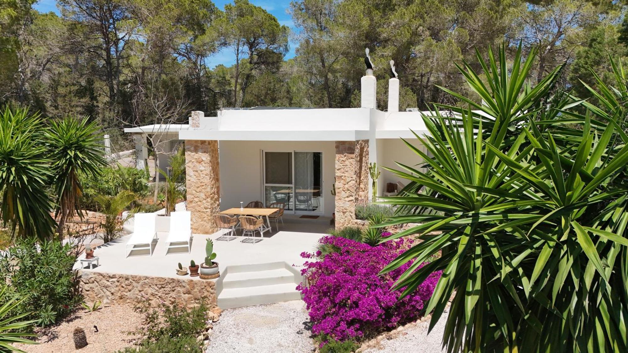 Boutique Hotel Casa Caracol - Apartments In Strandnaehe, Salzwasserpool, Fotovoltaik, Adults Only Sant Josep de sa Talaia Exterior photo
